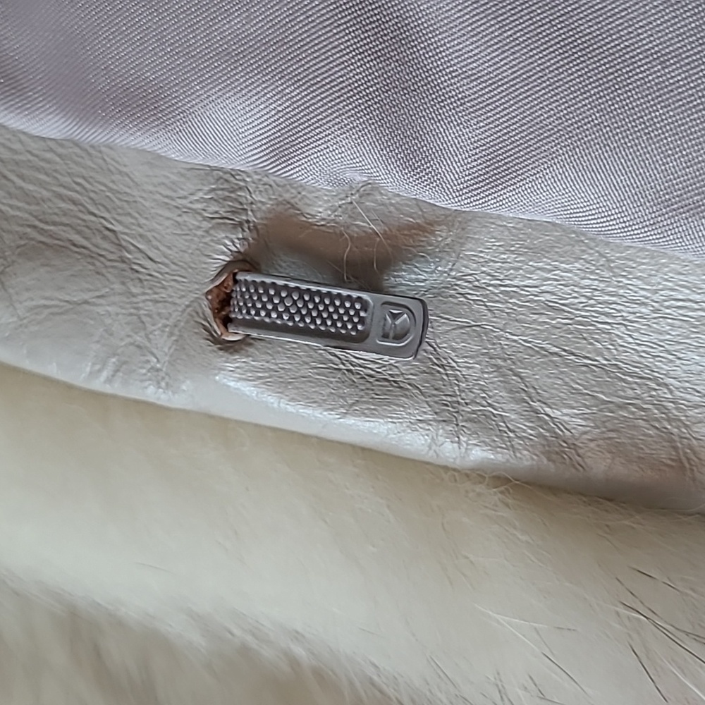 Coat - Picture 3 of 5